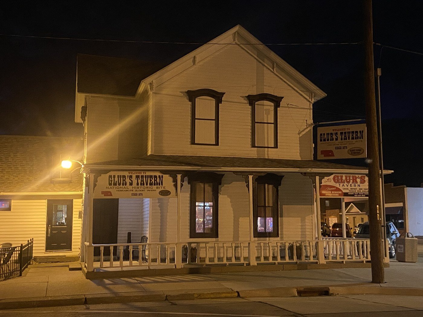 Glur's Tavern